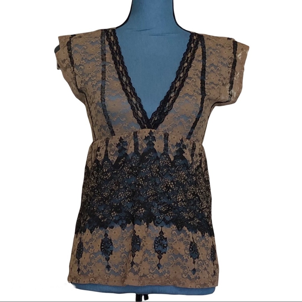 New Umgee S Beige Black Sheer Mixed Lace Whimsigoth Dark Fairy Grunge V-neck Top